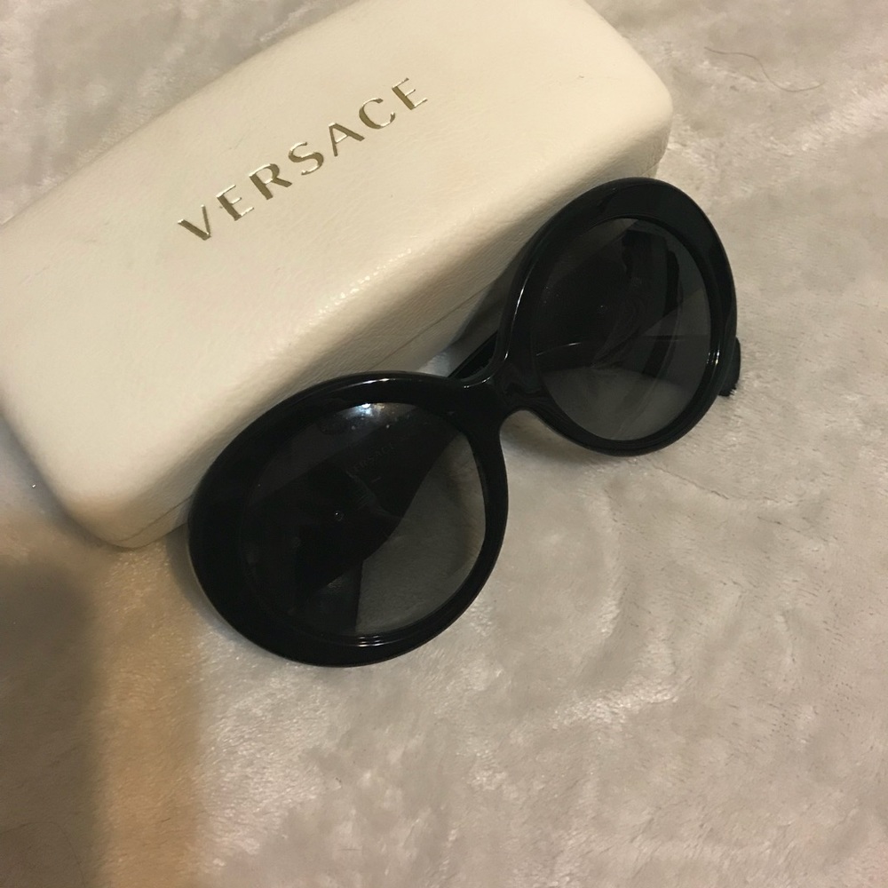 Versace Glasses - Picture 3 of 4